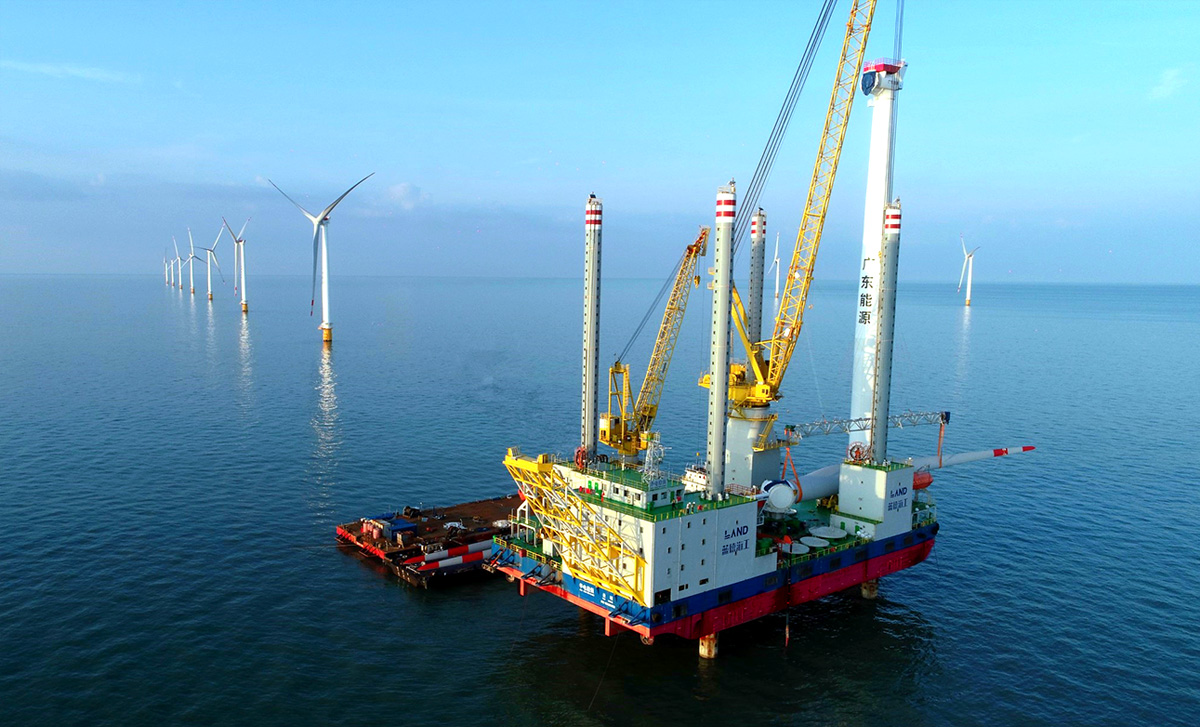 Self-elevating Offshore Wind Power  Working Platform”Huadian Wenqiang”