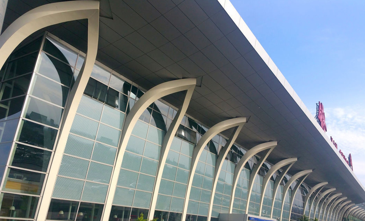 Curtain Wall of Pudong Airport